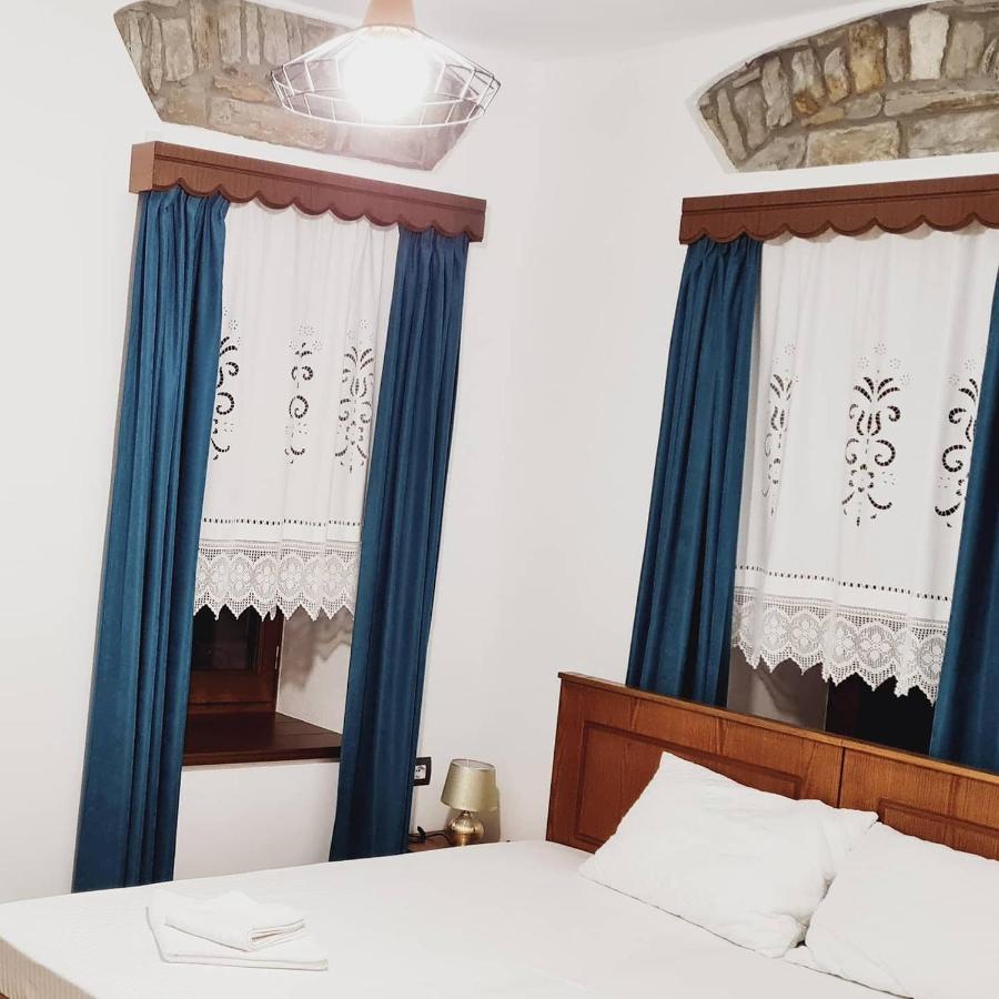 Garden Guest House Permet Bagian luar foto