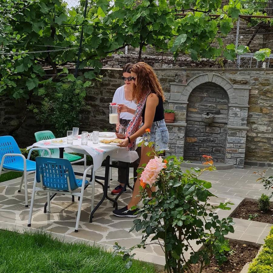 Garden Guest House Permet Bagian luar foto