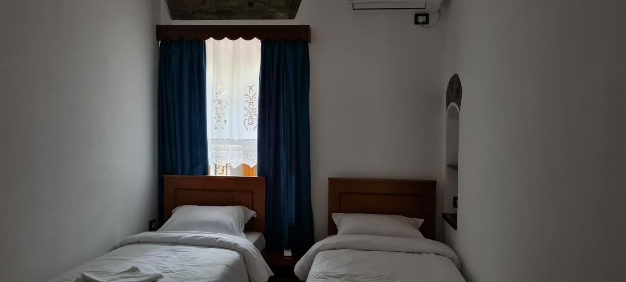 Garden Guest House Permet Bagian luar foto