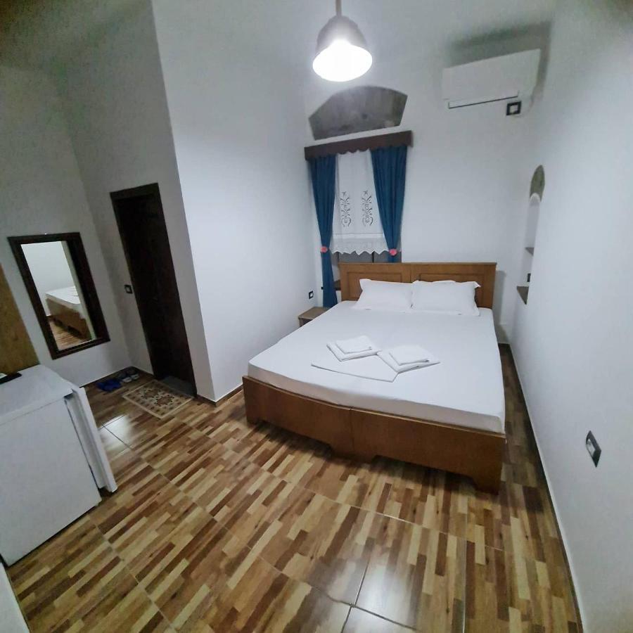 Garden Guest House Permet Bagian luar foto