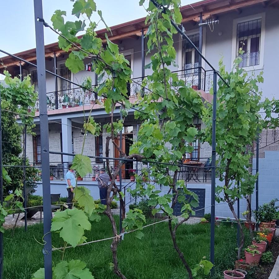 Garden Guest House Permet Bagian luar foto